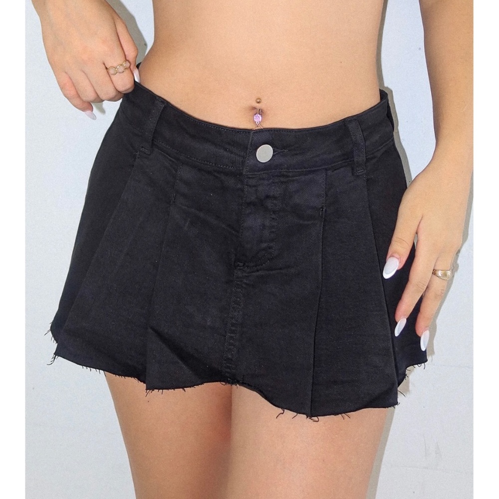 Black skort